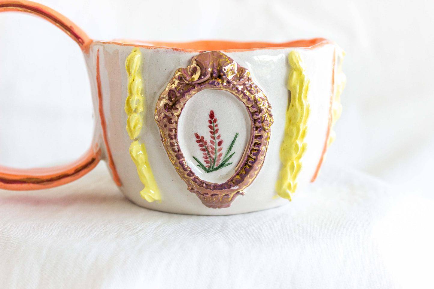 Golden Frame Mug, 24k gold lustre ✨🌸