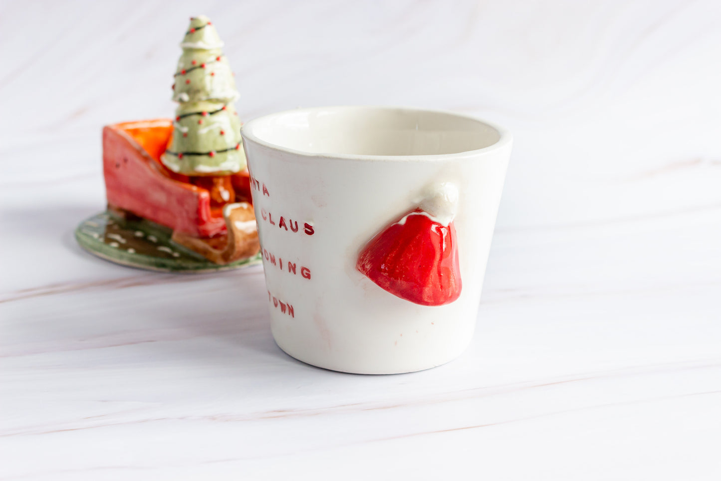 Santa Claus is Coming To Town Mug with the Lid 🦌🛷