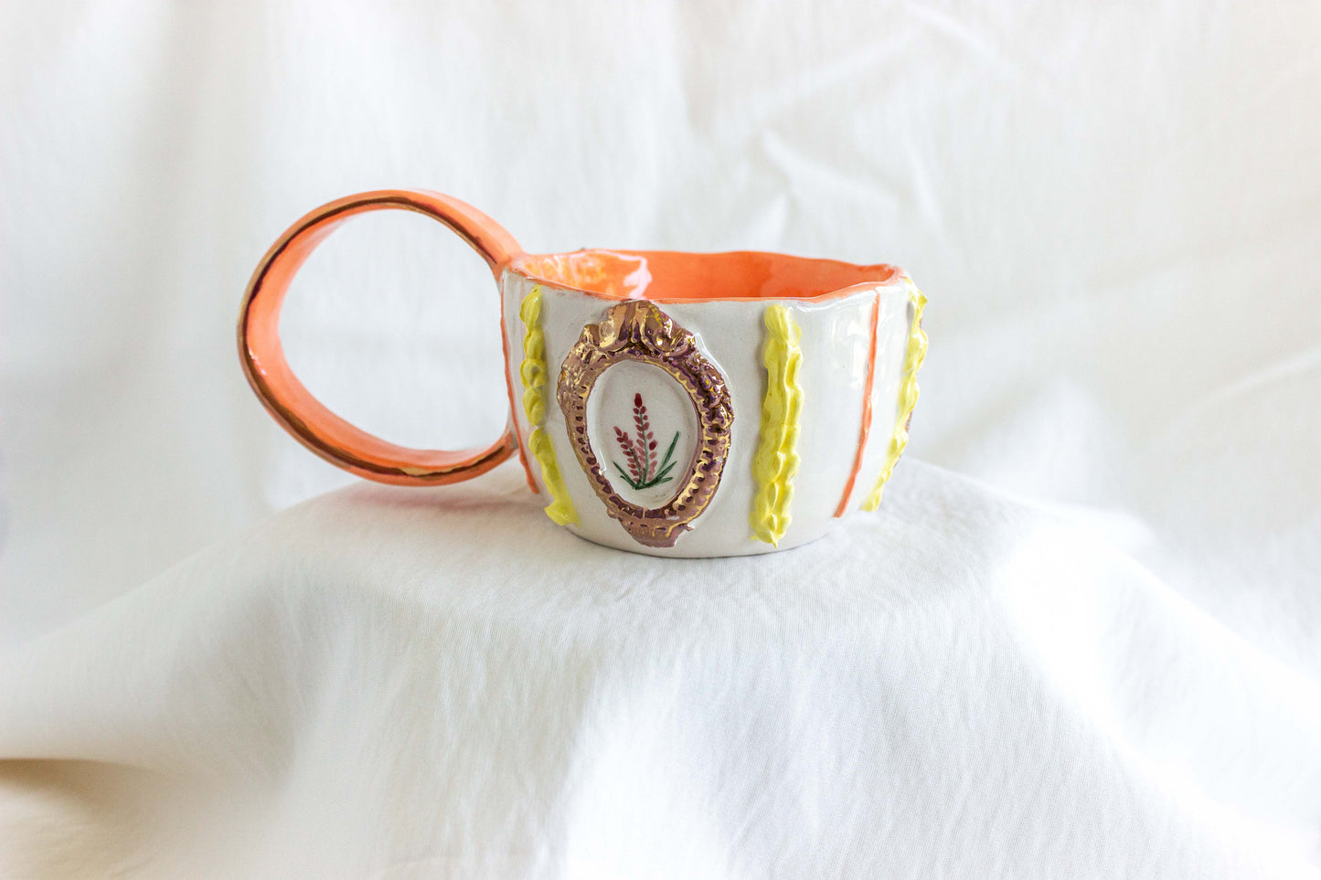 Golden Frame Mug, 24k gold lustre  ✨🌸